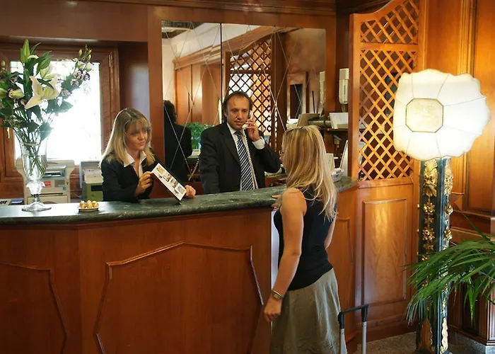 Bolivar Otel
